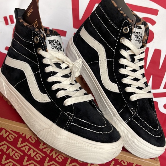 Vans Men’s Sk8-Hi Mite-1
(Suede) Black/Leopard
VNOA5HZY6D8
boots - sneakers - Picture 10 of 16
